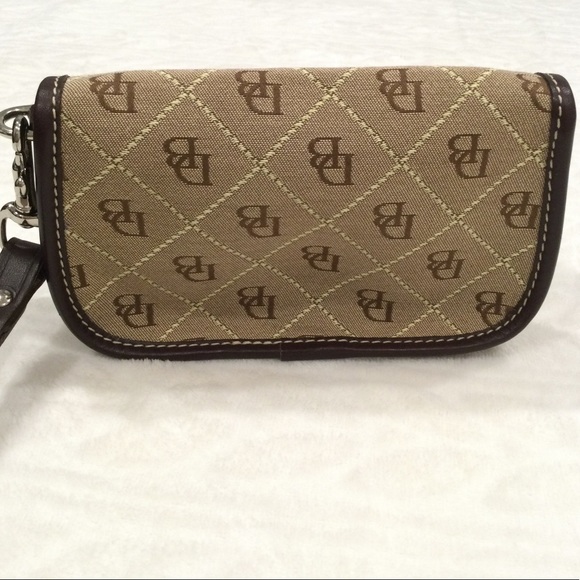 NWOT Vintage Dooney & Bourke Authentic pouch wristlet 👛 - Picture 3 of 9